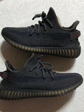 Adidas Yeezy 350 V2 Reflective Black Static Sneakers Size 9.5 Mens